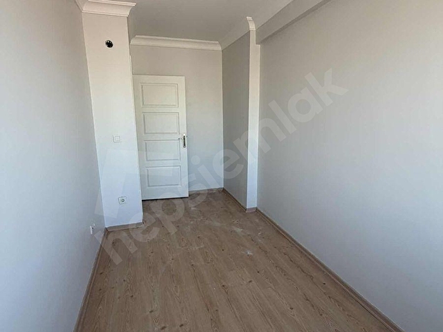 IRMAKTAN YAVRUKUŞ SOKAKTA BOŞ HEMEN TESLİM 2+1 KİRALIK DAİRE - Görsel 9