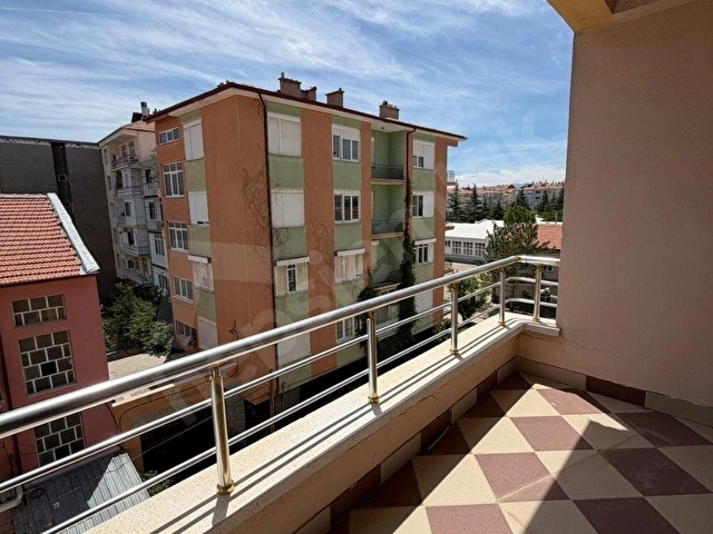Karaman Merkez Nefise Sultan Mahallesinde, Kemal Kaynaş Stadyumu karşısında yer alan bu kiralık 3+1 - Görsel 12
