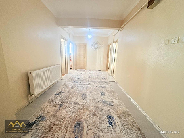 MARMARAYIN DİBİNDE YATIRIMLIK FIRSAT DAİRE - Görsel 3