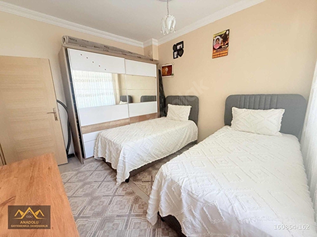 MARMARAYIN DİBİNDE YATIRIMLIK FIRSAT DAİRE - Görsel 13