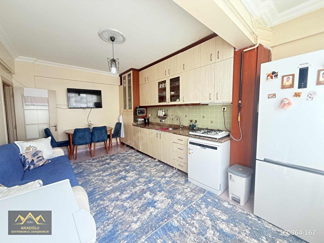 MARMARAYIN DİBİNDE YATIRIMLIK FIRSAT DAİRE - Görsel 21