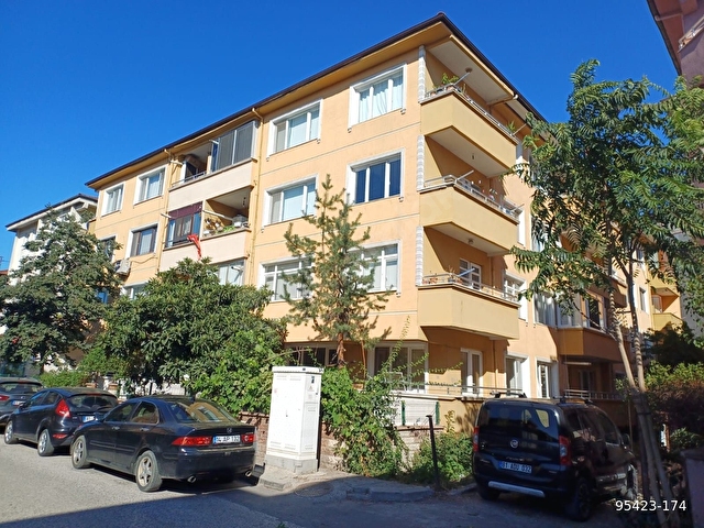 DÜZCE-ŞEREFİYE MAH. KREDİYE UYGUN-SATILIK 3+1 ORTA KAT DAİRE
