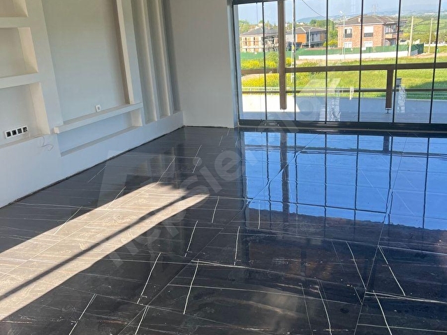 GARMİNDEN YALOVA AKKÖY DE  SATILIK TRİPLEX ULTRA HAVUZLU MÜSTAKİL VİLLA - Görsel 2