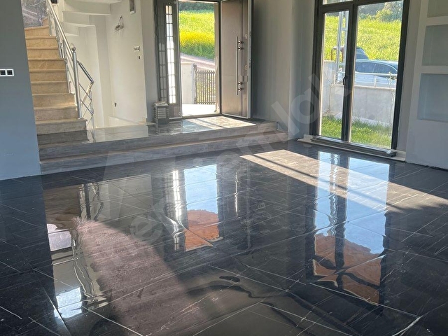 GARMİNDEN YALOVA AKKÖY DE  SATILIK TRİPLEX ULTRA HAVUZLU MÜSTAKİL VİLLA - Görsel 5