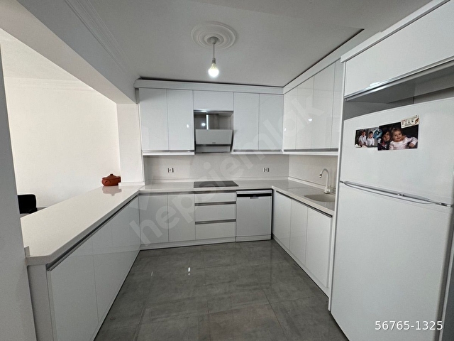 ALTINOLUK MERKEZ’DE SATILIK MANZARALI 4+1 FULL EŞYALI VİLLA - Görsel 28