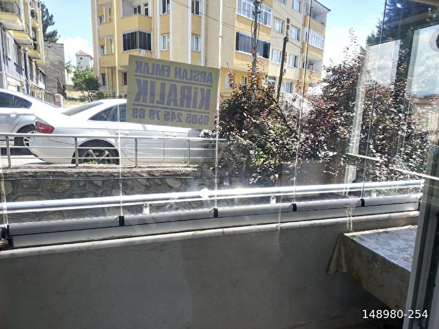 GÜNEŞ MARKETİN ARKASINDA 100.YIL MERKEZDE EŞYALI CAM BALKONLUARA KAT