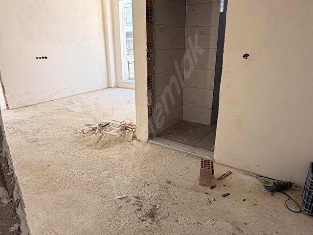 LAW EMLAKTAN 1+1 SATILIK FERAH 3 AYA TESLİM DAİRE 1. KATTA