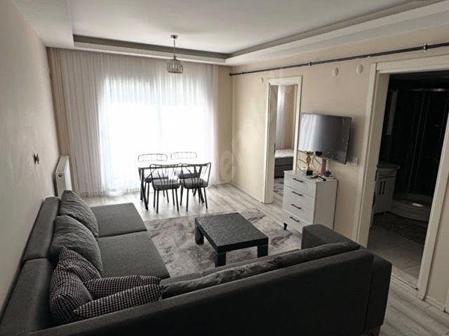 Eşyalı cadde yakını