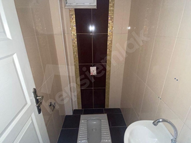 FURKAN EMLAK’TAN İLYASKÖY MAH. 3+1 5.KAT ARAKAT 130M2 ÇİFT BALKONLU ASANSÖRLÜ 12 YILLIK FIRSAT DAİRE - Görsel 28