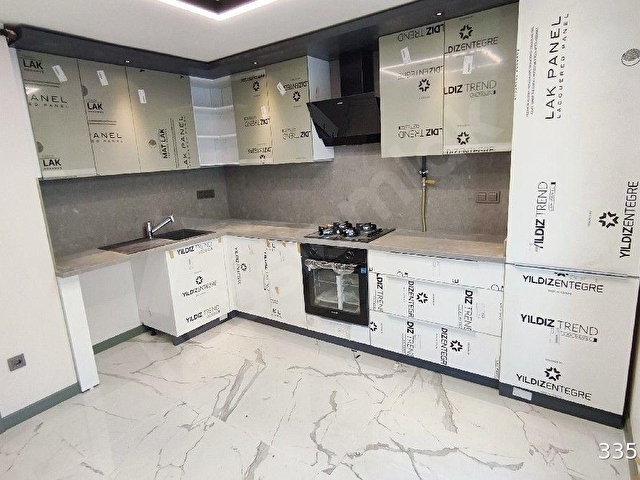 Çengelköyün üst kısmında, 2 bloklu  butik site içinde, 4+1, 180 M2, 2 banyolu, teraslı dublex daire - Görsel 14