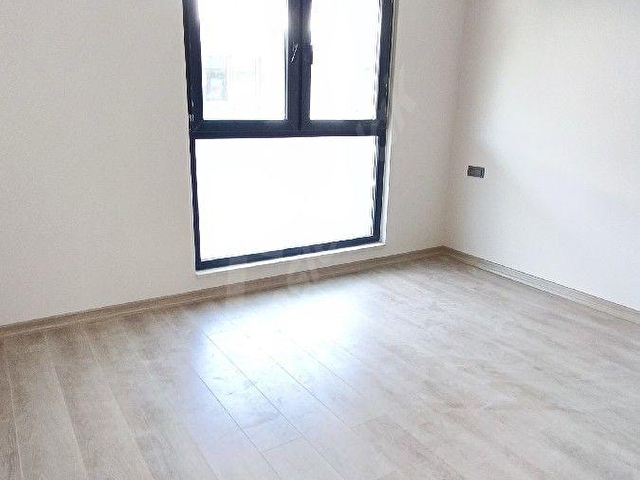 Çengelköyün üst kısmında, 2 bloklu  butik site içinde, 4+1, 180 M2, 2 banyolu, teraslı dublex daire - Görsel 19