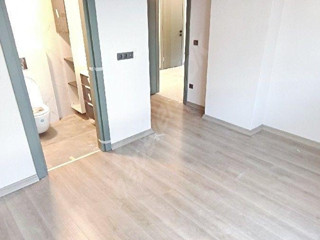 Çengelköyün üst kısmında, 2 bloklu  butik site içinde, 4+1, 180 M2, 2 banyolu, teraslı dublex daire - Görsel 21