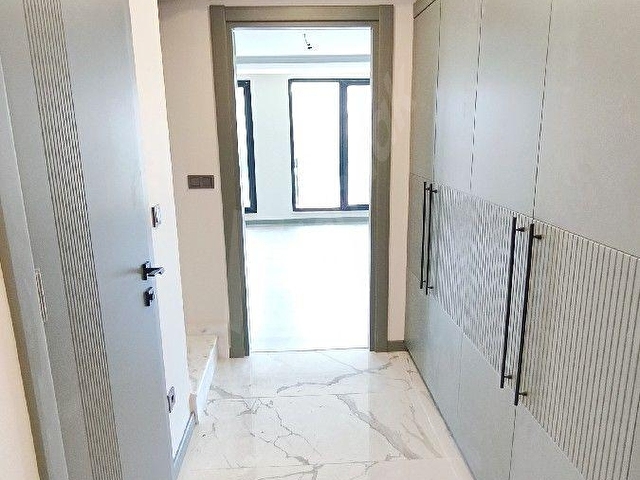 Çengelköyün üst kısmında, 2 bloklu  butik site içinde, 4+1, 180 M2, 2 banyolu, teraslı dublex daire - Görsel 24