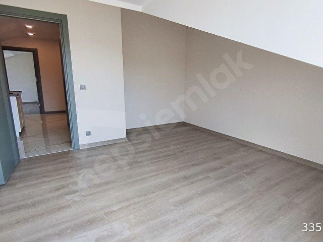 Çengelköyün üst kısmında, 2 bloklu  butik site içinde, 4+1, 180 M2, 2 banyolu, teraslı dublex daire - Görsel 30