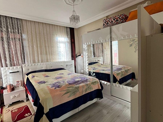 Güzeloba Mahallesinde 2+1 Ferah Plaja Yakın Satılık Daire - Görsel 14