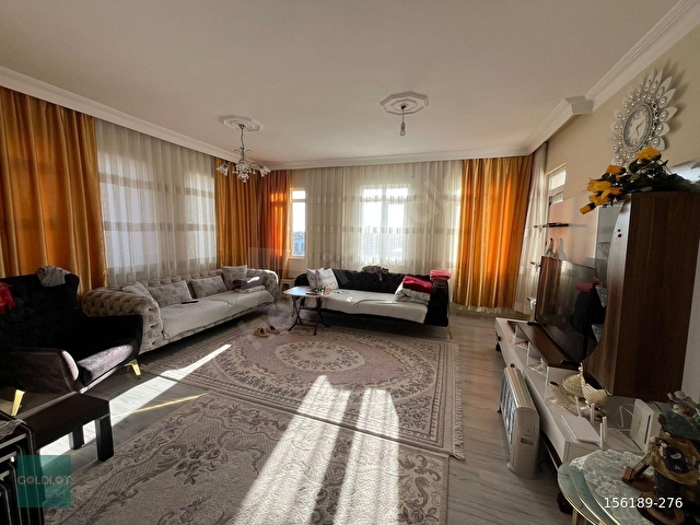 Güzeloba Mahallesinde 2+1 Ferah Plaja Yakın Satılık Daire - Görsel 2
