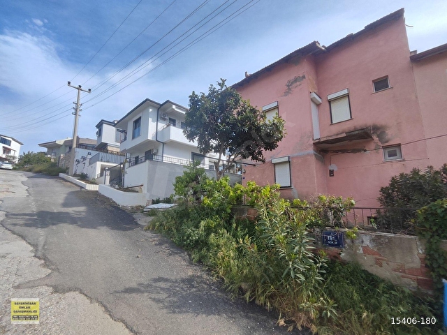 SIĞACIKTA ARSA FİYATINA NET 115m2 DENİZ MANZARALI TRİPLEKS EV - Görsel 4