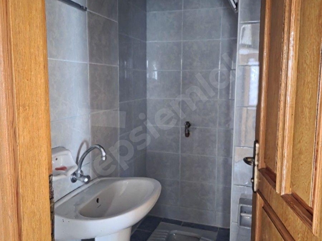 TAŞÇIOĞLU EMLAK || İSLAMPAŞA MAH. ANAYOL ÜZERİ 4+1 200m2 KİRALIK - Görsel 25