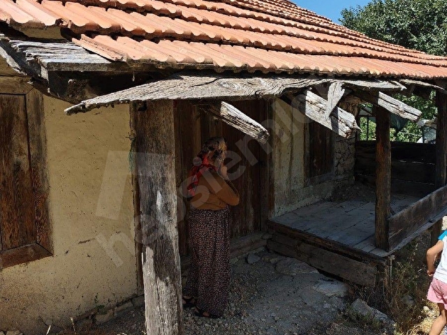 SAHİBİNDEN; MÜSTAKİL TAPULU TAPUDA 2 EV KAYITLI DÜZ ZEMİN 3.026M2. ARSA - Görsel 3