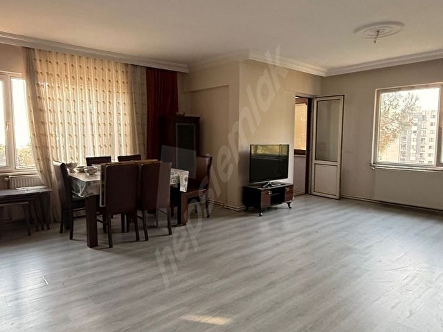 KERİM EMLAKTAN YAKACIK ÇARŞI MAH. 3+1 130M2 BALKONLU - Görsel 3