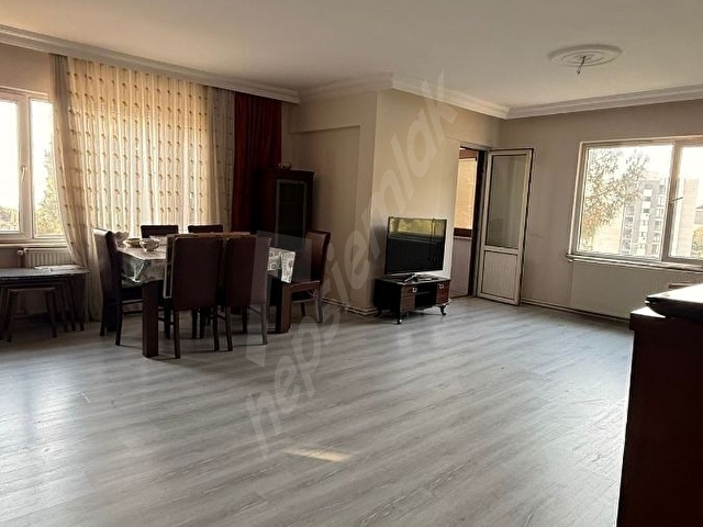 KERİM EMLAKTAN YAKACIK ÇARŞI MAH. 3+1 130M2 BALKONLU - Görsel 4