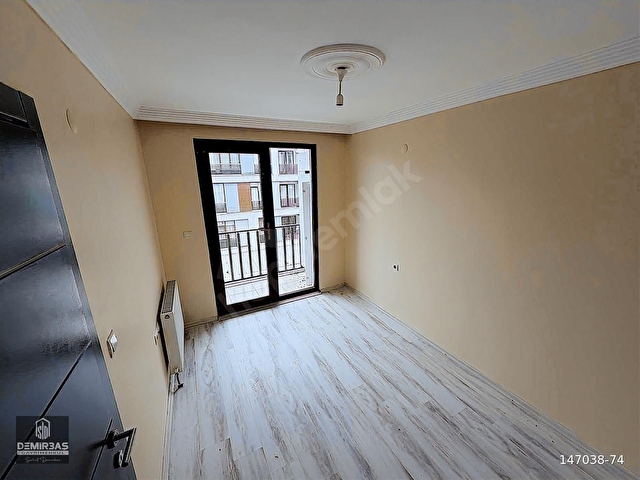 Demirbaş Gayrimenkulden Üni. Böl. Kiralık 1+1 Daire - Görsel 5