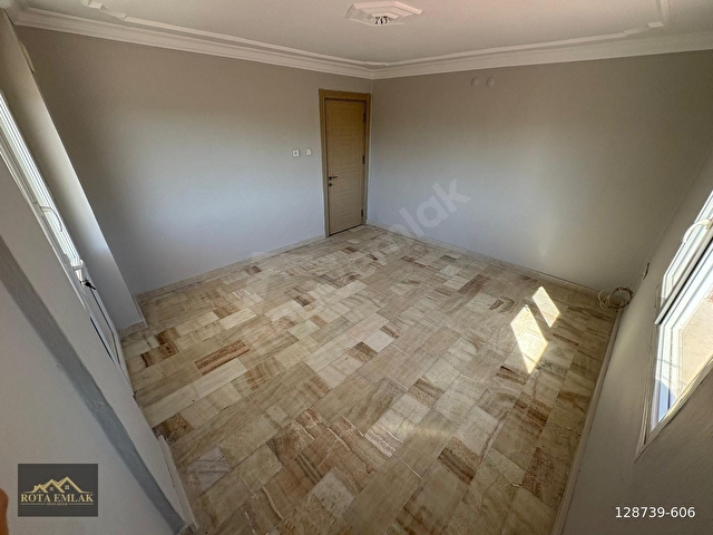 ROTA EMLAKTAN GÜMÜLDÜRDE DENİZE 250M MESAFEDE 2+1 SATILIK DAİRE - Görsel 3
