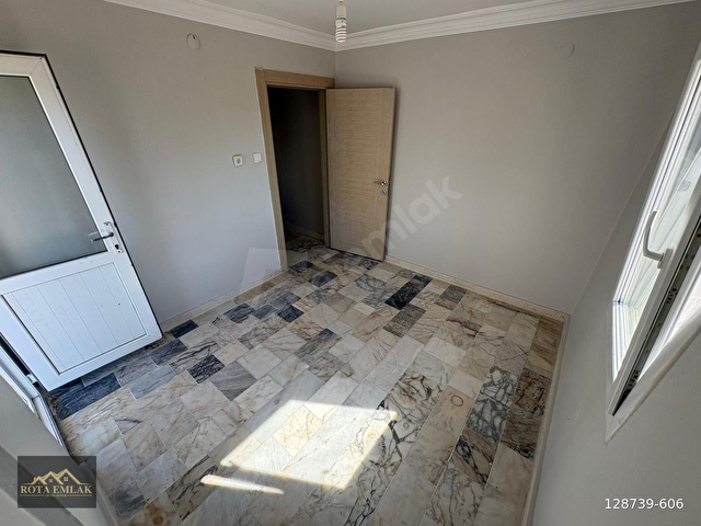 ROTA EMLAKTAN GÜMÜLDÜRDE DENİZE 250M MESAFEDE 2+1 SATILIK DAİRE - Görsel 10