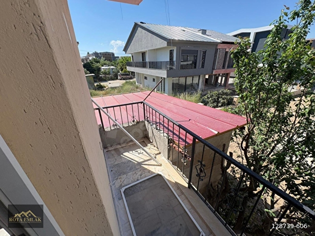 ROTA EMLAKTAN GÜMÜLDÜRDE DENİZE 250M MESAFEDE 2+1 SATILIK DAİRE - Görsel 13