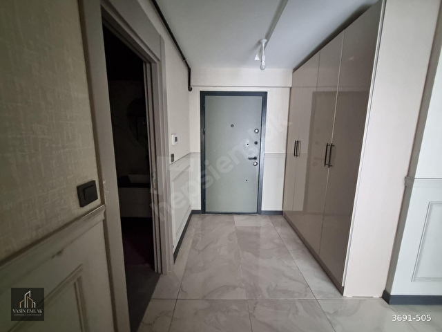 BULVARA YAKIN ÇİFT BANYO GENİŞ CAM BALKONLU KİRALIK 2+1 DAİRE - Görsel 5