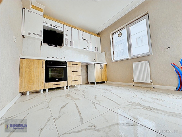 SİNERJİDEN OKULLAR BÖLGESİNDE**ARA KAT YAPILI 2+1 FIRSAT DAİRE*