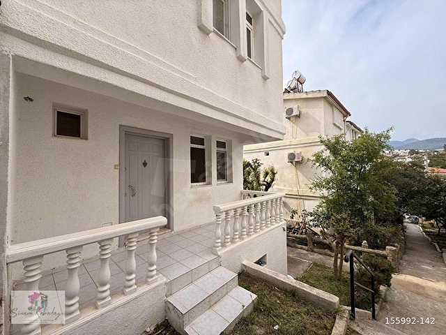 Datçada Güven Sitesinde Satılık 3+1 Tripleks Villa.. - Görsel 3