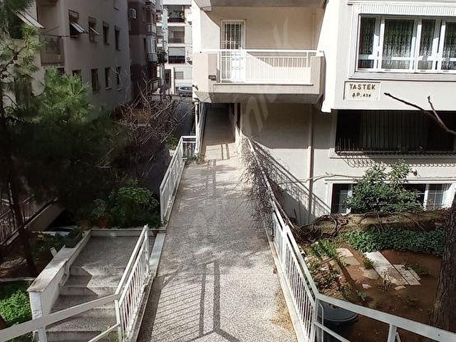 göztepe metro karşısı cadde üzeri asansör ve otoparklı köşe 3+1 - Görsel 2