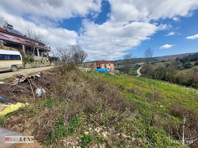 KAYNARCADA 1.347 M2 İMARLI ARSA ELEKTRİK SU VAR - Görsel 4