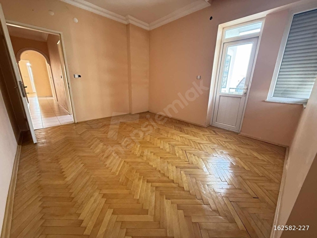 FENOMENDEN MEYDANKAVAĞI SİTE İÇİ 3+1 SATILIK DAİRE - Görsel 9