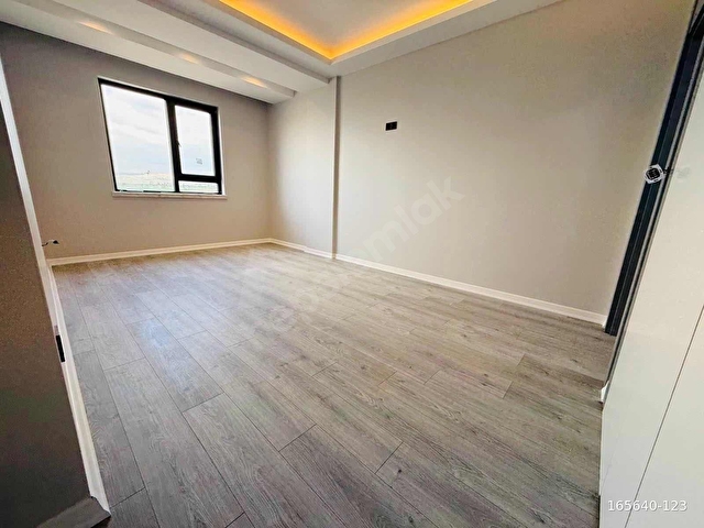 BÖLGEDE TEK DAİREYE ÖZEL GARAJLI YERDEN ISITMALI GİYİNME ODALI - Görsel 26