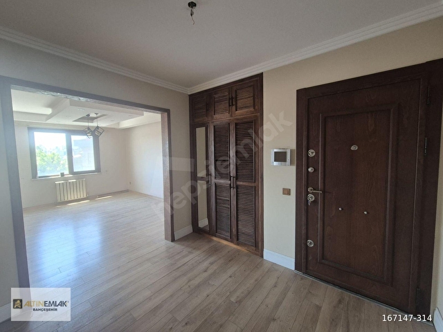 BAHÇEŞEHİR TOROSLARDA EMSALSİZ TADİLATLI SATILIK 3+1 DAİRE - Görsel 4
