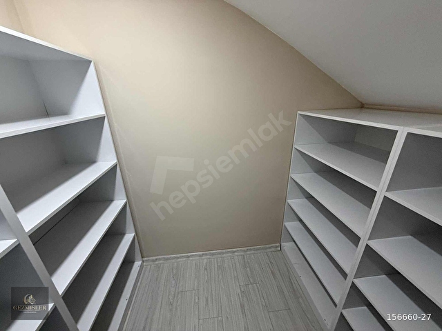 GEZMİŞLER GAYRİMENKUL-DENİZ SİTESİNDE,SATILIK EMSALSİZ 3+1 DAİRE - Görsel 17