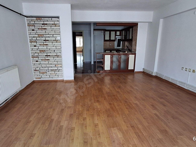 TARİHİ ASANSÖRDE DOĞALGAZLI AMERİKAN MUTFAK 3+1 KİRALIK DAİRE - Görsel 15