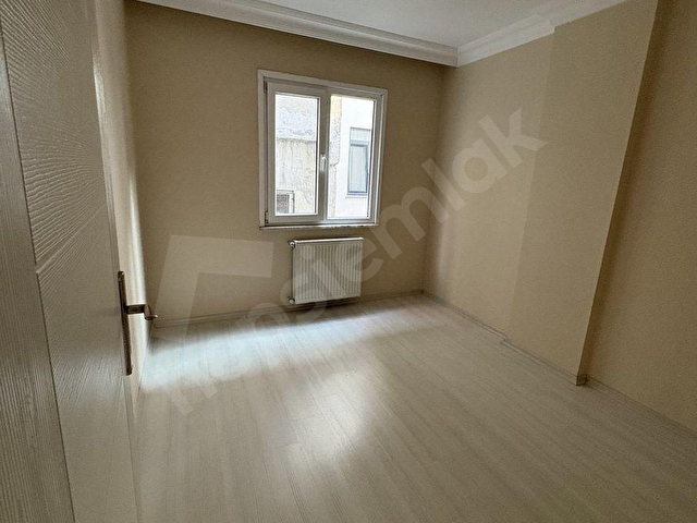 KAĞITHANE YAHYA KEMALDE MERKEZİ KONUMDA-FERAH 1+1 SATILIK DAİRE - Görsel 9