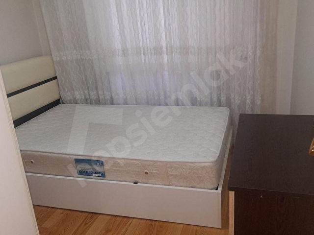 TIME KURUMSALDAN-BAHÇELİEVLERDE-AİLE APARTMANINDA-EŞYALI-2+1 - Görsel 12