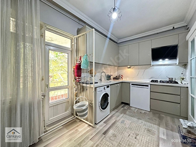 ÇANKAYA GAYRİMENKULDEN ÇETİN EMEÇ-HAKİMEVİ YANI ARA KAT KONUMUNDA 2+1 BAĞIMSIZ SALONLU BALKONLU LÜX