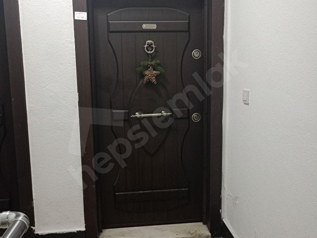 MEYDANKAVAĞINDA HAVUZLU SİTE İÇİ KİRALIK EŞYALI DAİRE - Görsel 9