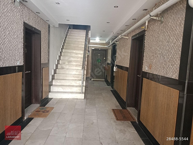 MEYDANKAVAĞINDA HAVUZLU SİTE İÇİ KİRALIK EŞYALI DAİRE - Görsel 7