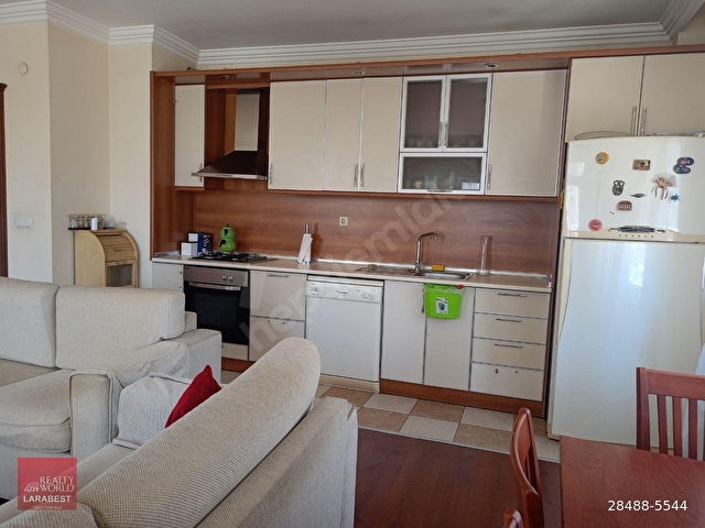 MEYDANKAVAĞINDA HAVUZLU SİTE İÇİ KİRALIK EŞYALI DAİRE - Görsel 25