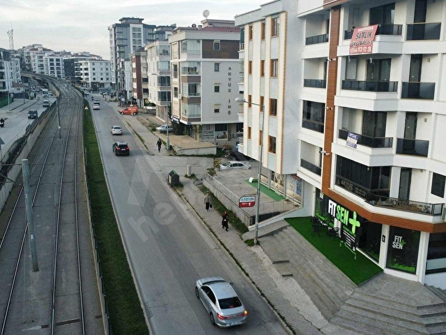 TRAMVAYA CEPHE 400 M2 SATILIK DÜKKAN - Görsel 6