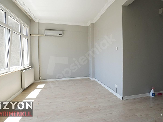 BEYOĞLU TURNACIBAŞI CADDESİNDE KİRALIK 2+1 TEMİZ DAİRE