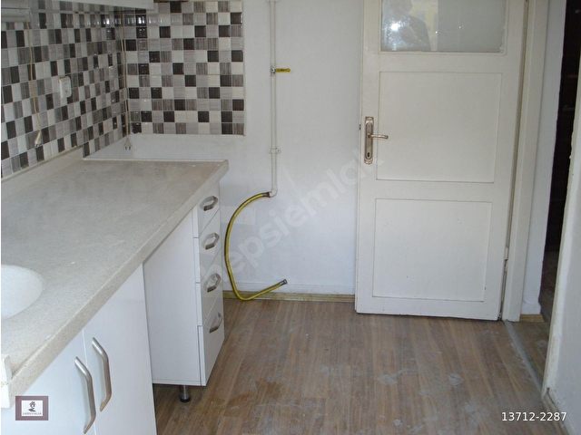 **ŞAHİN EMLAKTAN 2+1 KOMBİLİ,BAKIMLI,ARA KAT,ATA KULE YAKINI,BELEDİYE BİLOKLARI,ÖN CEPHE** - Görsel 4