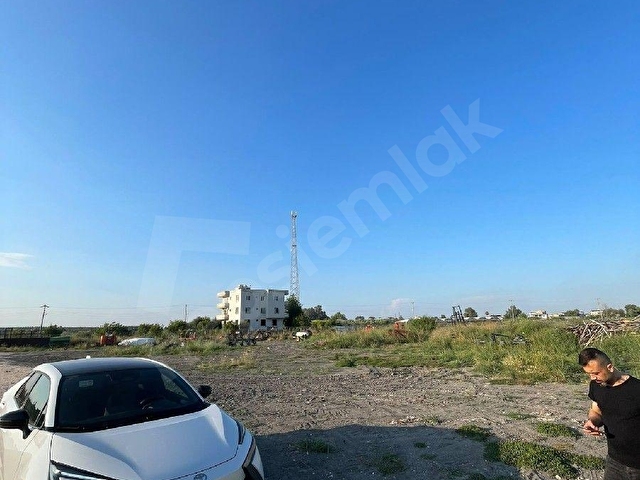 Adanalıoğlu yolunda Yeşilkuyu mahallesinde 3800 M2 içinde iki katlı ev olan SATILIK TARLA - Görsel 6