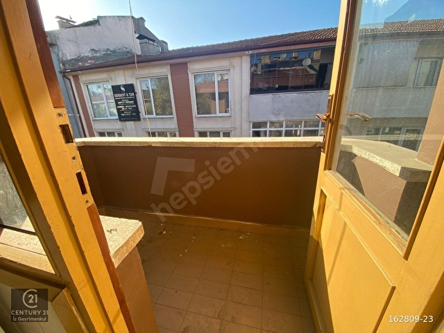 ADAPAZARI MERKEZDE 3 ODALI SATILIK OFİS - Görsel 21